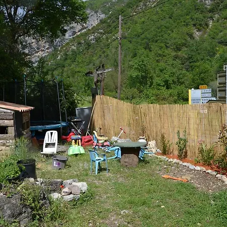 Casa de Férias La Maison Des 3 Petits Cochons Saint-Ferréol-Trente