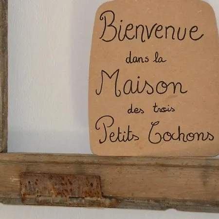 La Maison Des 3 Petits Cochons Casa de Férias Saint-Ferréol-Trente